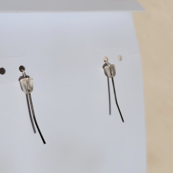 Kendra Scott Translucent Red Arrowhead Skylar Earrings Gold Red Earrings - Picture 9 of 13